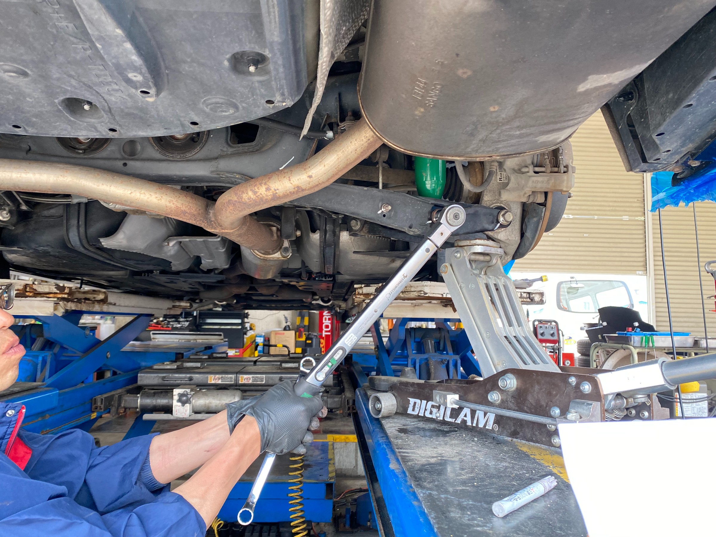 く*ま様 TTEIN 調整式サスペンション クラウン、マークスなど用 クラウンHV (AWS210) TEIN FLEX-Z 車高調取り付け | 店舗おススメ情報