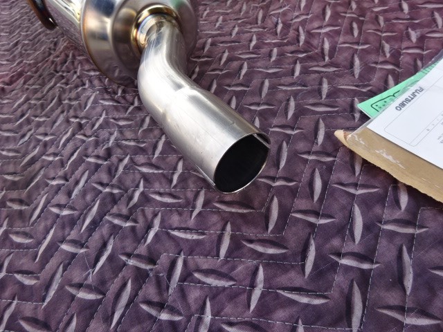 アルト出品物 HA36SアルトRSに藤壺マフラー・ハイラックストラックにデイトナ