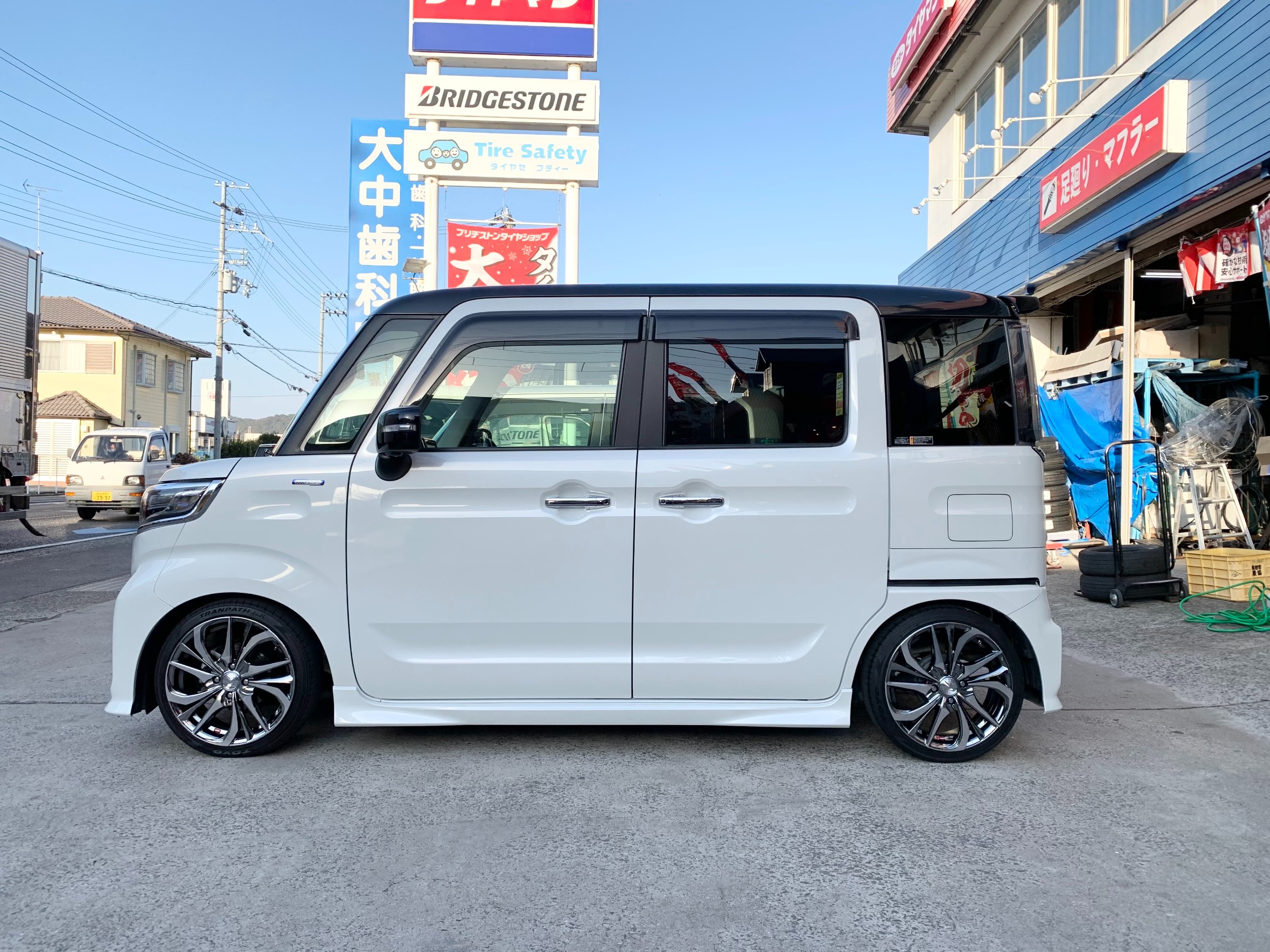 k様 スペーシアカスタム その他 商品情報 ミスタータイヤマン まんが 大阪府 和歌山県のタイヤ カー用品ショップ ブリヂストンのタイヤ専門店 k様 スペーシアカスタム その他 商品情報 ミスタータイヤマン まんが 大阪府 和歌山県のタイヤ カー用品ショップ ブリヂストンのタイヤ専門店
