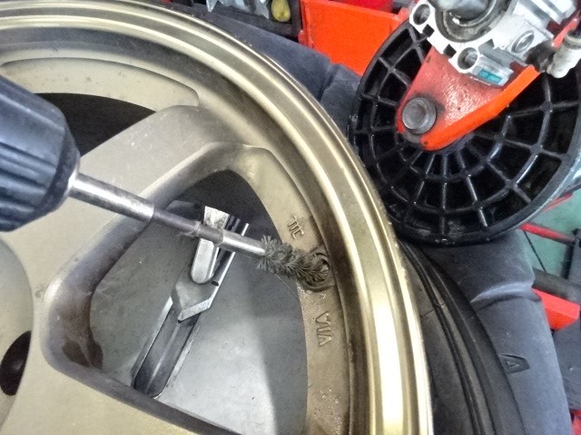 ZC33Sスイフトスポーツのタイヤ交換・トレーラーにSSRマークⅡ