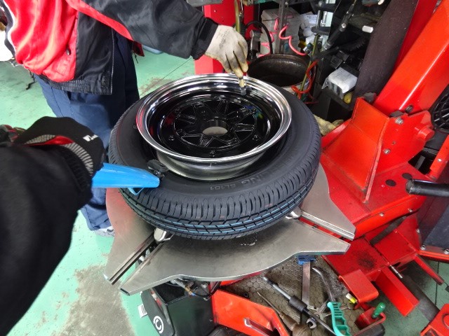 ZC33Sスイフトスポーツのタイヤ交換・トレーラーにSSRマークⅡ
