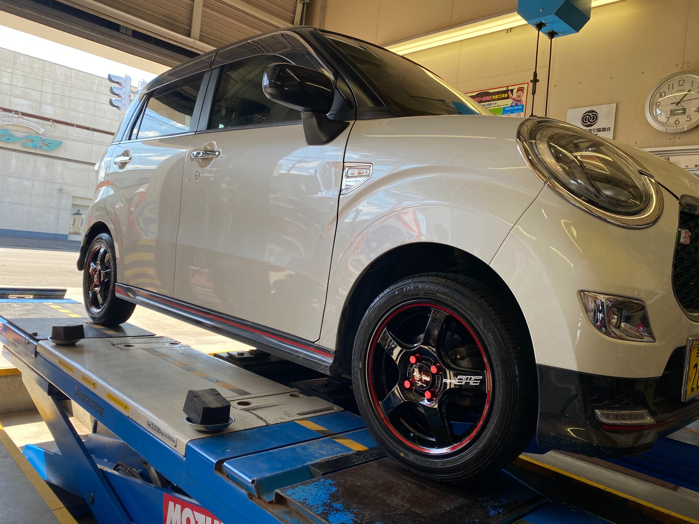 春の大感謝祭 ２日目も盛り上がっています タイヤ タイヤ ホイール関連 乗用車用タイヤ交換 彰の営業日誌 ミスタータイヤマン 広尾 北海道のタイヤ カー用品ショップ ブリヂストンのタイヤ専門店