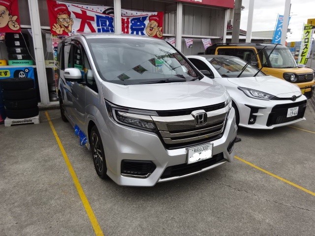 新車のステップワゴンにナビ取り付け ホイールセット配達 トランクのタイヤ交換 Ha23vアルトバンパンク ホンダ ステップワゴン Av ナビ機器 カー用品取付 各社ナビゲーション取付 スタッフ日記 ミスタータイヤマン M Tech ブリヂストンのタイヤ専門店