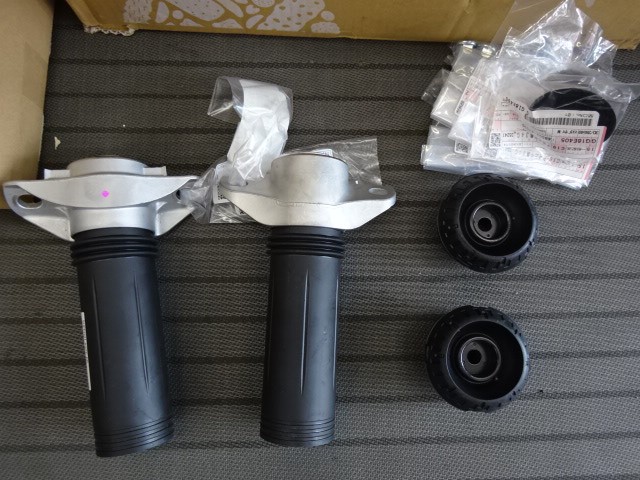 Grヤリスにやっと車高調を取り付け トヨタ メンテナンス商品 カー用品取付 足回り関係取付 スタッフ日記 ミスタータイヤマン M Tech ブリヂストンのタイヤ専門店 ミスタータイヤマン