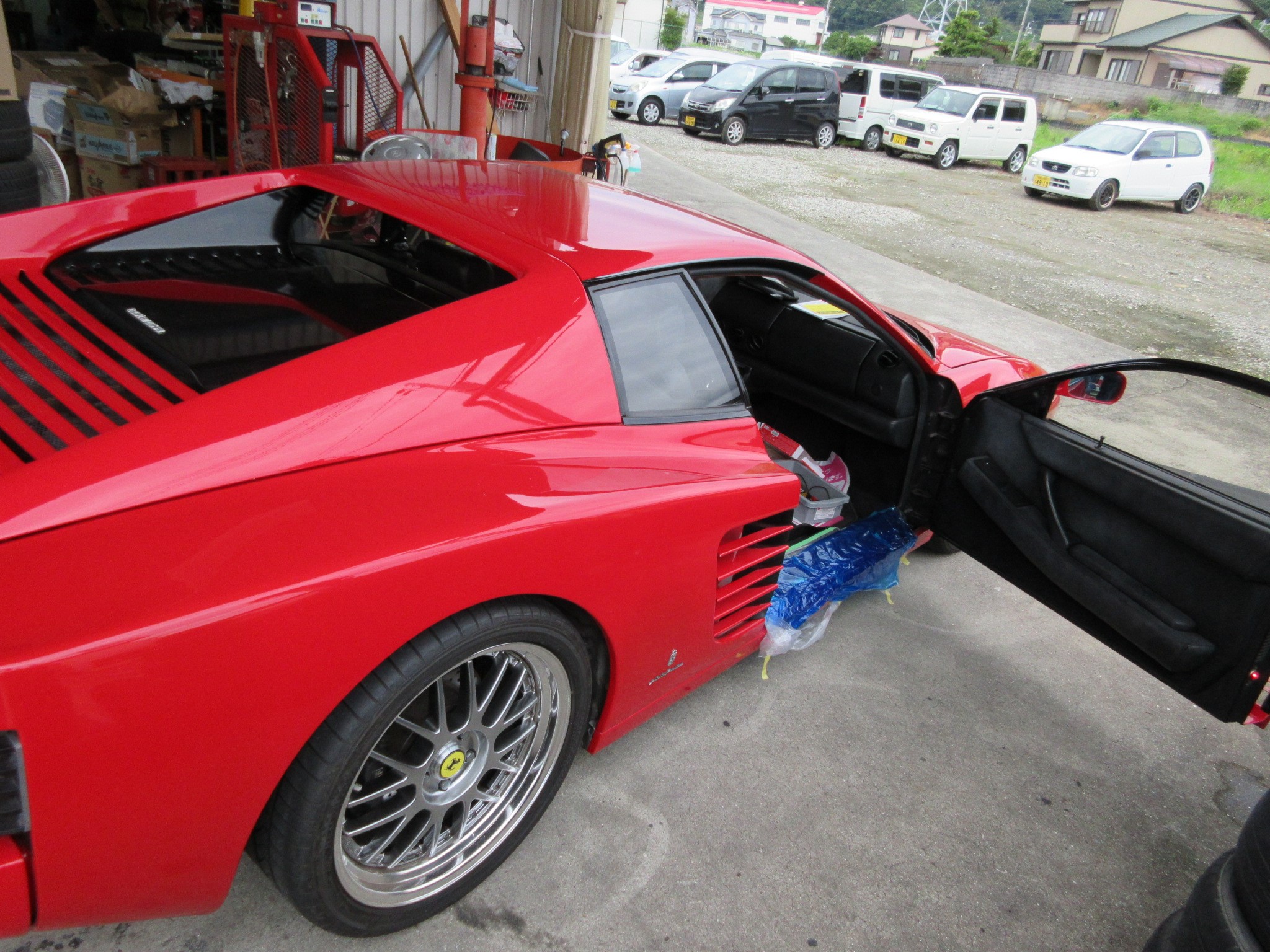 フェラーリ５１２trにドライブレコーダー取り付け ルーミーにドライブレコーダー取り付け セレナのバッテリー交換 フェラーリ 348 Av ナビ機器 カー用品取付 セキュリティ エンジンスターター取付 スタッフ日記 ミスタータイヤマン M Tech ブリヂストンの