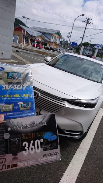 新型ヴェゼルにドラレコ ｔvキット取り付け ホンダ ヴェゼルハイブリッド Av ナビ機器 カー用品取付 ドライブレコーダー取付 スタッフ日記 ミスタータイヤマン 上山 タイヤ カー用品ショップ ブリヂストンのタイヤ専門店
