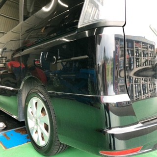 日産セレナに エコピアnh100rvを装着 日産 セレナ タイヤ タイヤ ホイール関連 乗用車用タイヤ交換 スタッフ日記 ミスタータイヤマン 松山平井 愛媛県のタイヤ カー用品ショップ ブリヂストンのタイヤ専門店