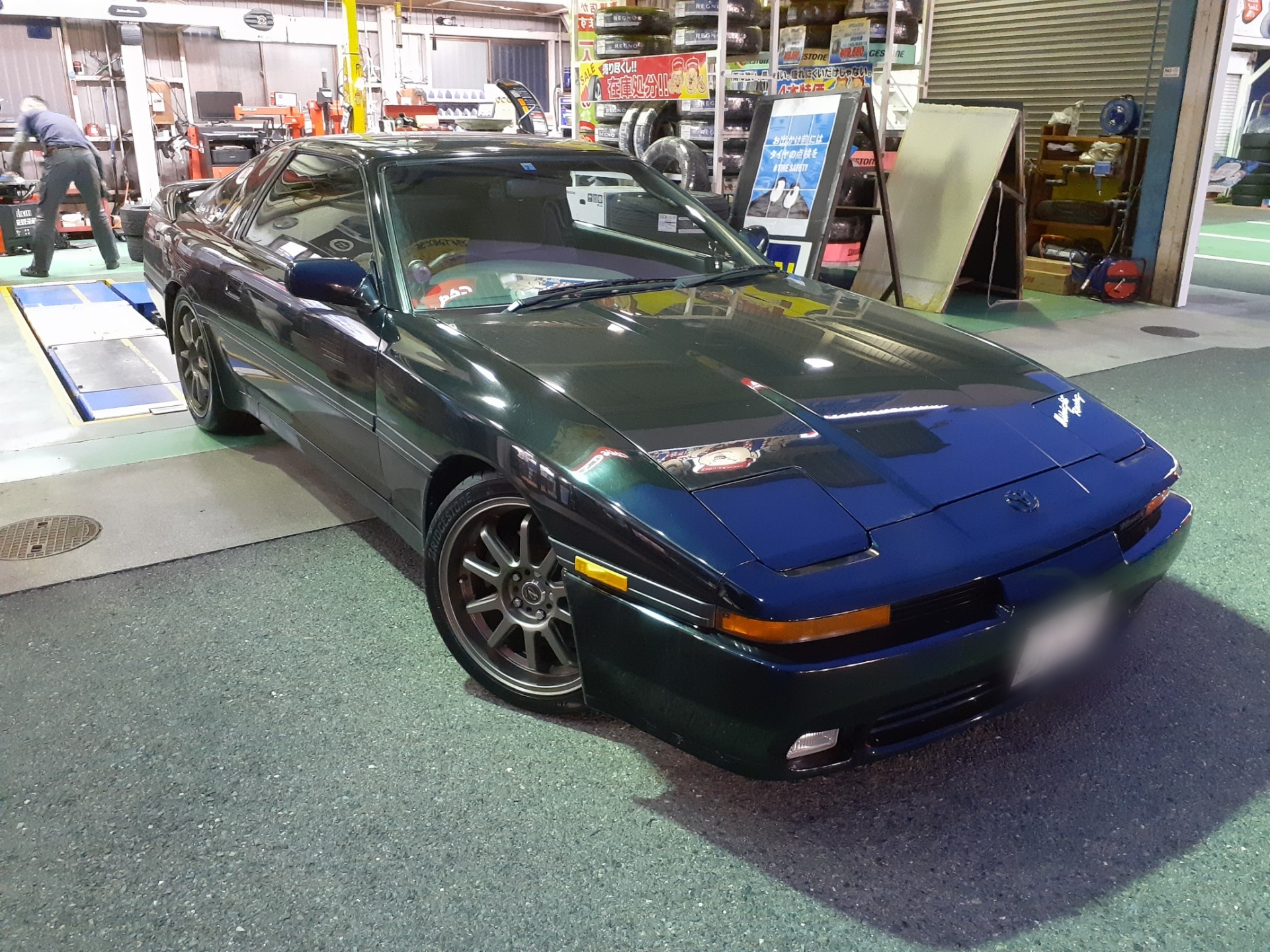 本日の作業 トヨタ スープラ タイヤ タイヤ ホイール関連 乗用車用タイヤ交換 スタッフ日記 ミスタータイヤマン 高石 大阪府 和歌山県のタイヤ カー用品ショップ ブリヂストンのタイヤ専門店
