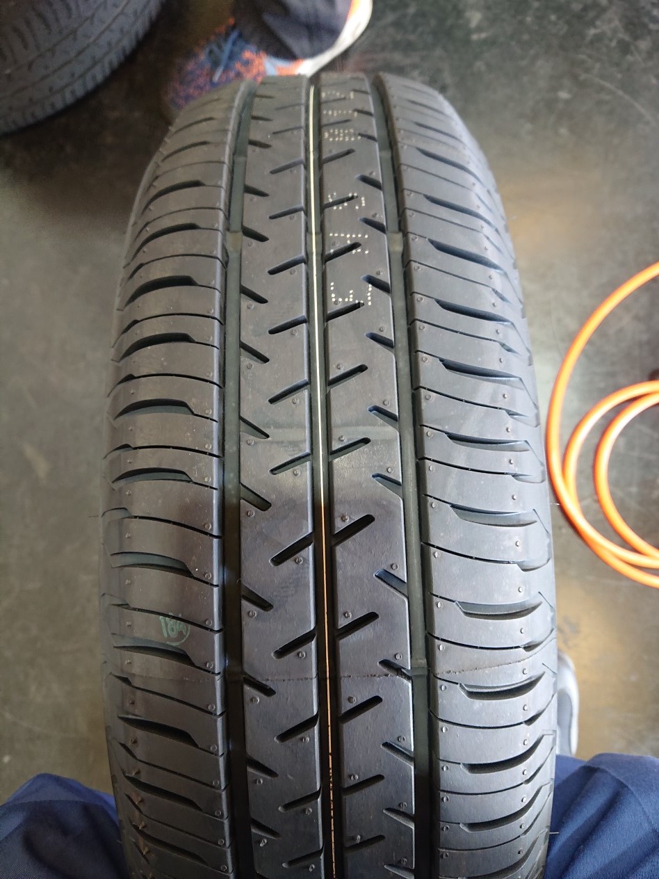 新品タイヤ