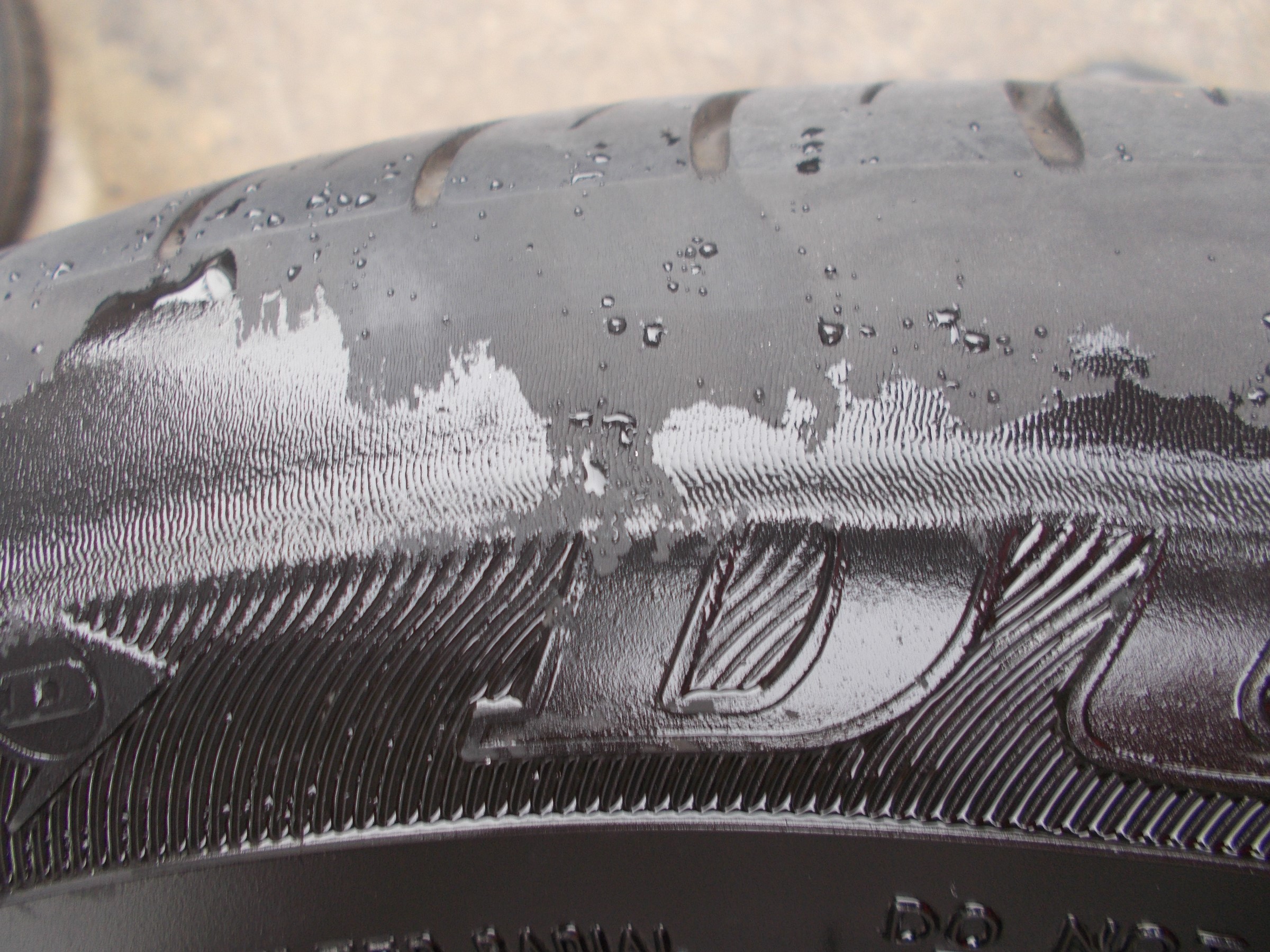 所謂、揉んでますね。 | スタッフ日記 | ミスタータイヤマン