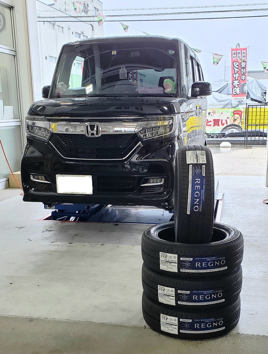 Nbox タイヤ交換 ホンダ Nbox タイヤ タイヤ ホイール関連 乗用車用タイヤ交換 スタッフ日記 ミスタータイヤマン 桜井 奈良県のタイヤ カー用品ショップ ブリヂストンのタイヤ専門店