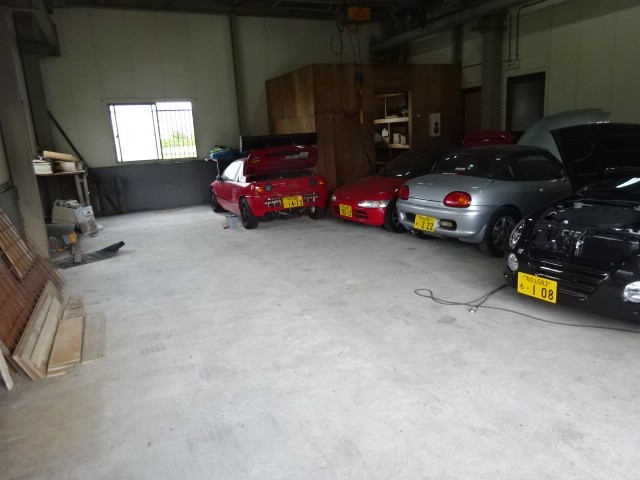 第三倉庫 ガレージ の掃除 パンク出張 テールゲートキャッチ交換 ホンダ ビート その他 スタッフ日記 ミスタータイヤマン M Tech ブリヂストンのタイヤ専門店 ミスタータイヤマン