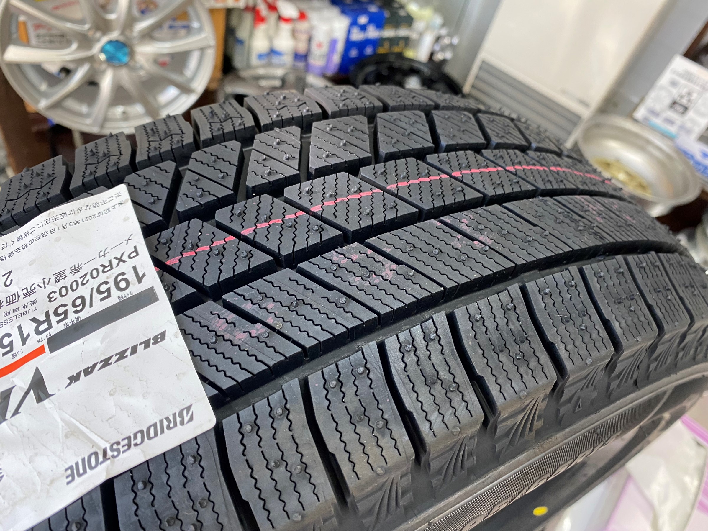 NEW Studless Tire BLIZZAK VRX3～今冬待望の新スタッドレスタイヤ発売
