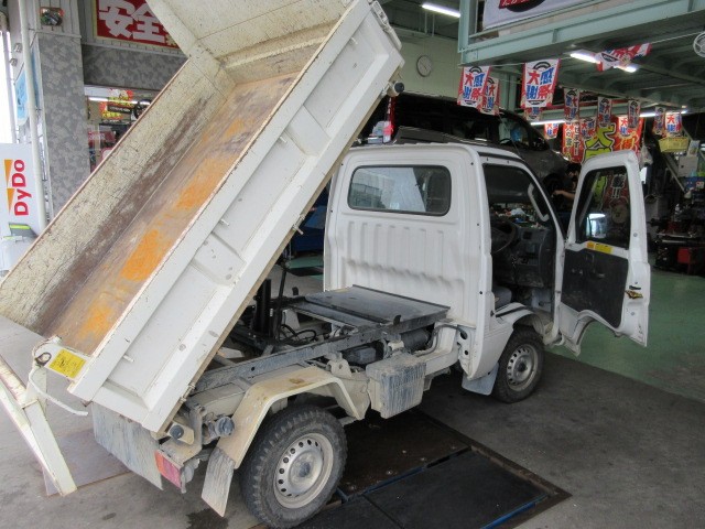 ハイゼットダンプのポンプ分解 ハイゼットカーゴのタイヤ交換 エブリイワゴンのお車検整備 アルトパンクsos ダイハツ ハイゼット メンテナンス商品 オイル関連 ミッション デフオイル交換 スタッフ日記 ミスタータイヤマン M Tech ブリヂストンのタイヤ専門
