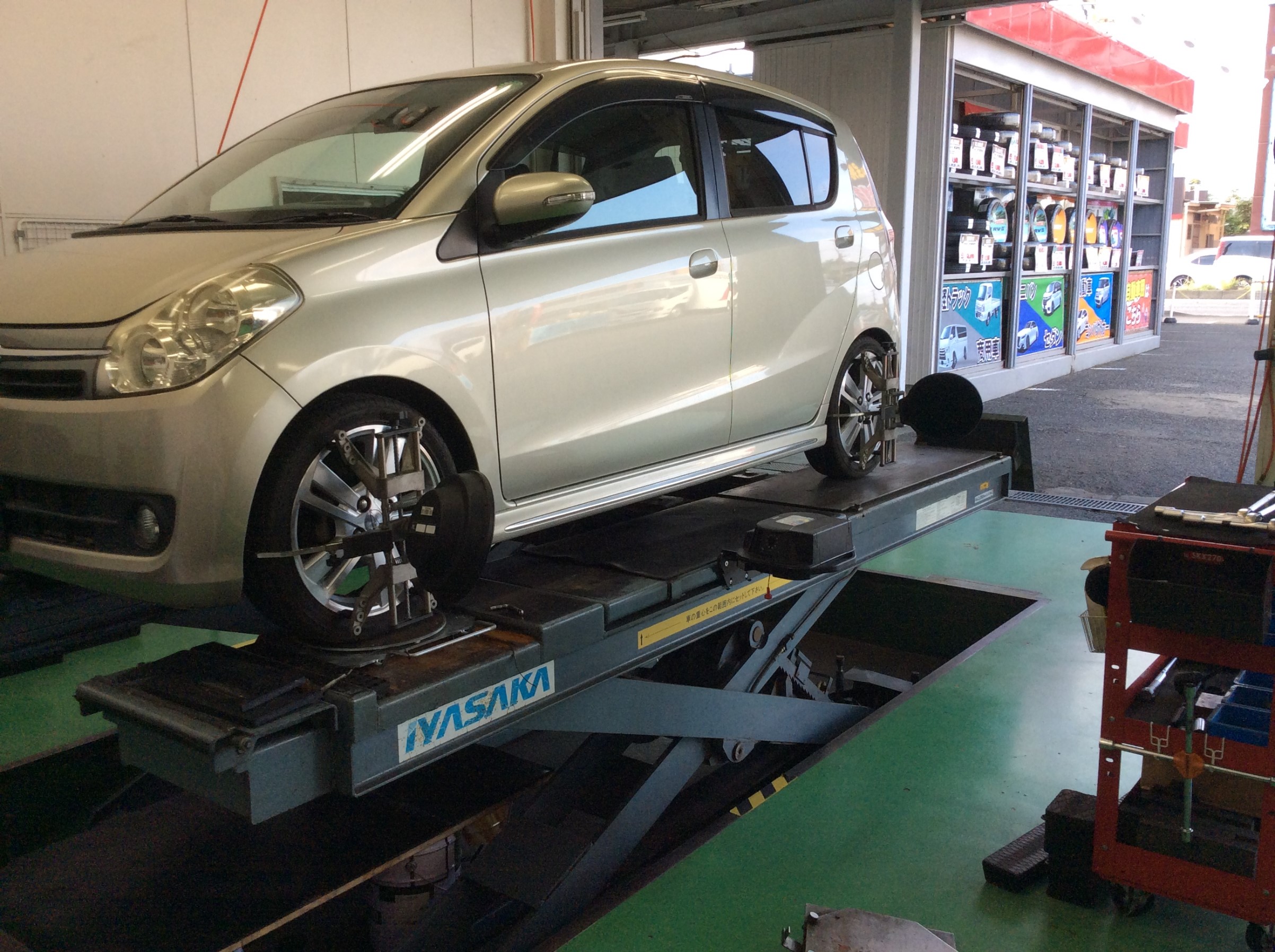 アライメント作業も承っています！ スタッフ日記 ミスタータイヤマン 岩槻16号バイパス店 埼玉県のタイヤ、カー用品ショップ ブリヂストンのタイヤ専門店