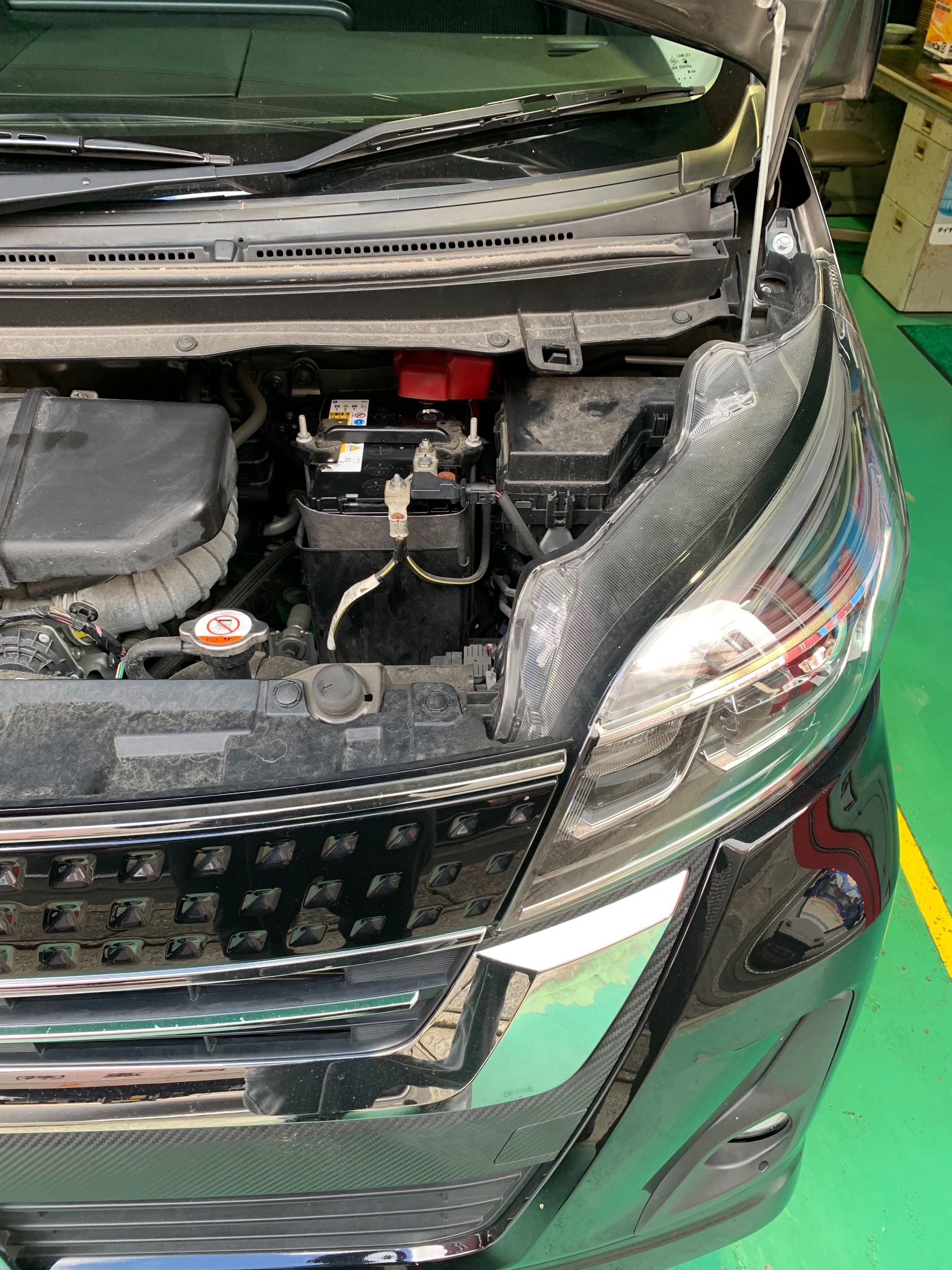 アイドリングストップ専用バッテリー交換 日産 デイズ ルークス メンテナンス商品 バッテリー その他メンテナンス関連 バッテリー交換 スタッフ日記 ミスタータイヤマン 早岐 長崎県のタイヤ カー用品ショップ ブリヂストンのタイヤ専門店