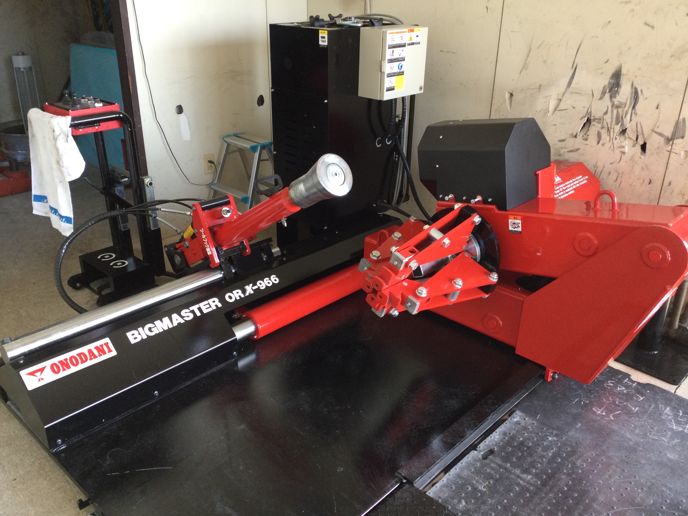 大型用タイヤチェンジャー