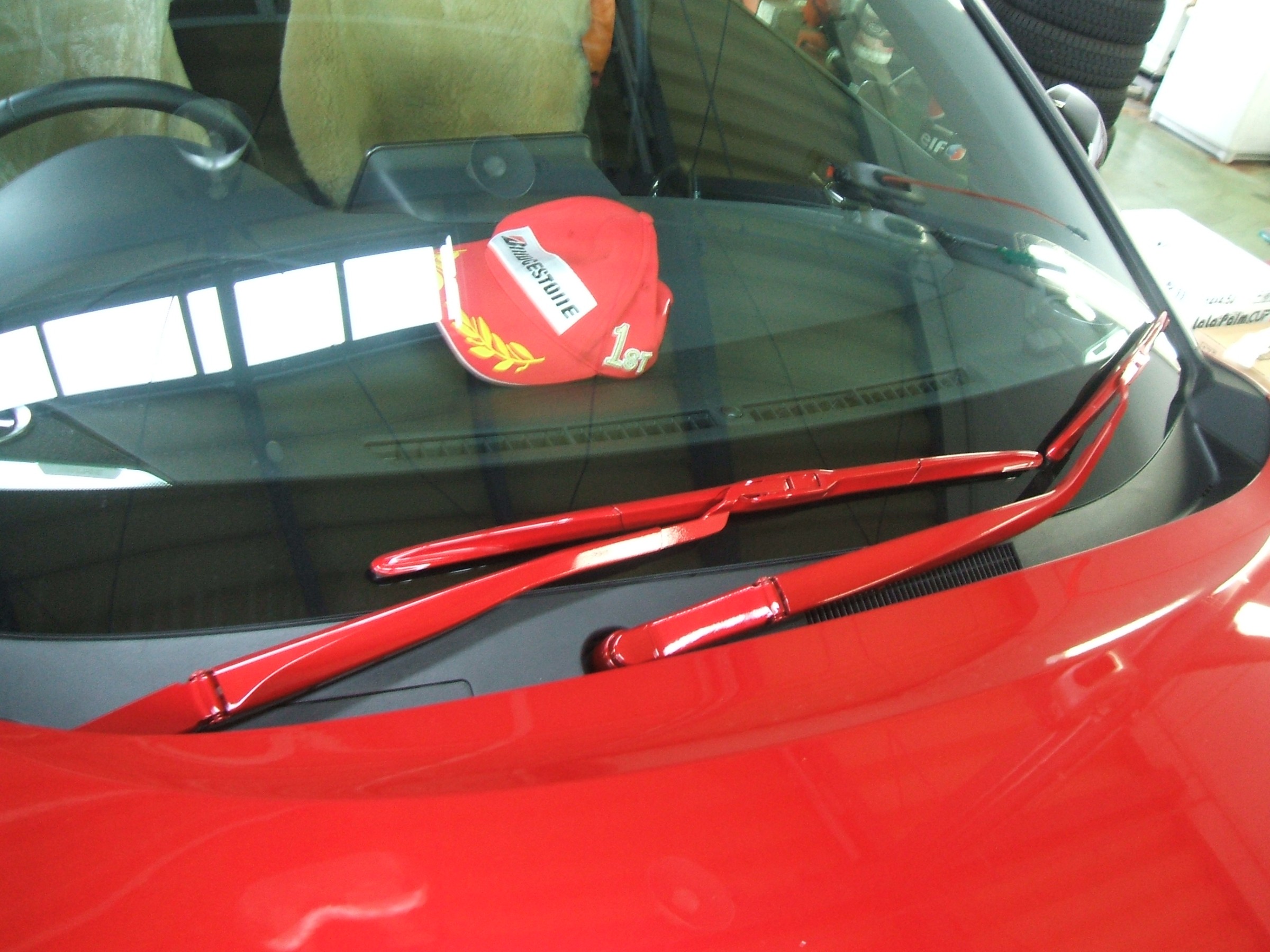 トヨタ C Hr Grの ワイパー塗装しました トヨタ C Hr Gr その他 スタッフ日記 ミスタータイヤマン 岡谷 長野県のタイヤ カー用品ショップ ブリヂストンのタイヤ専門店