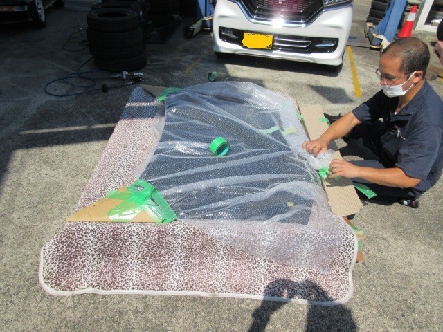 EF9シビック改にカーボンボンネット・コンテ/N-BOXのタイヤ交換 EF9シビック改にカーボンボンネット・コンテ/N-BOXのタイヤ交換