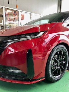 日産ノート・オーラにスタッドレスセットを装着 | 日産 ノート タイヤ