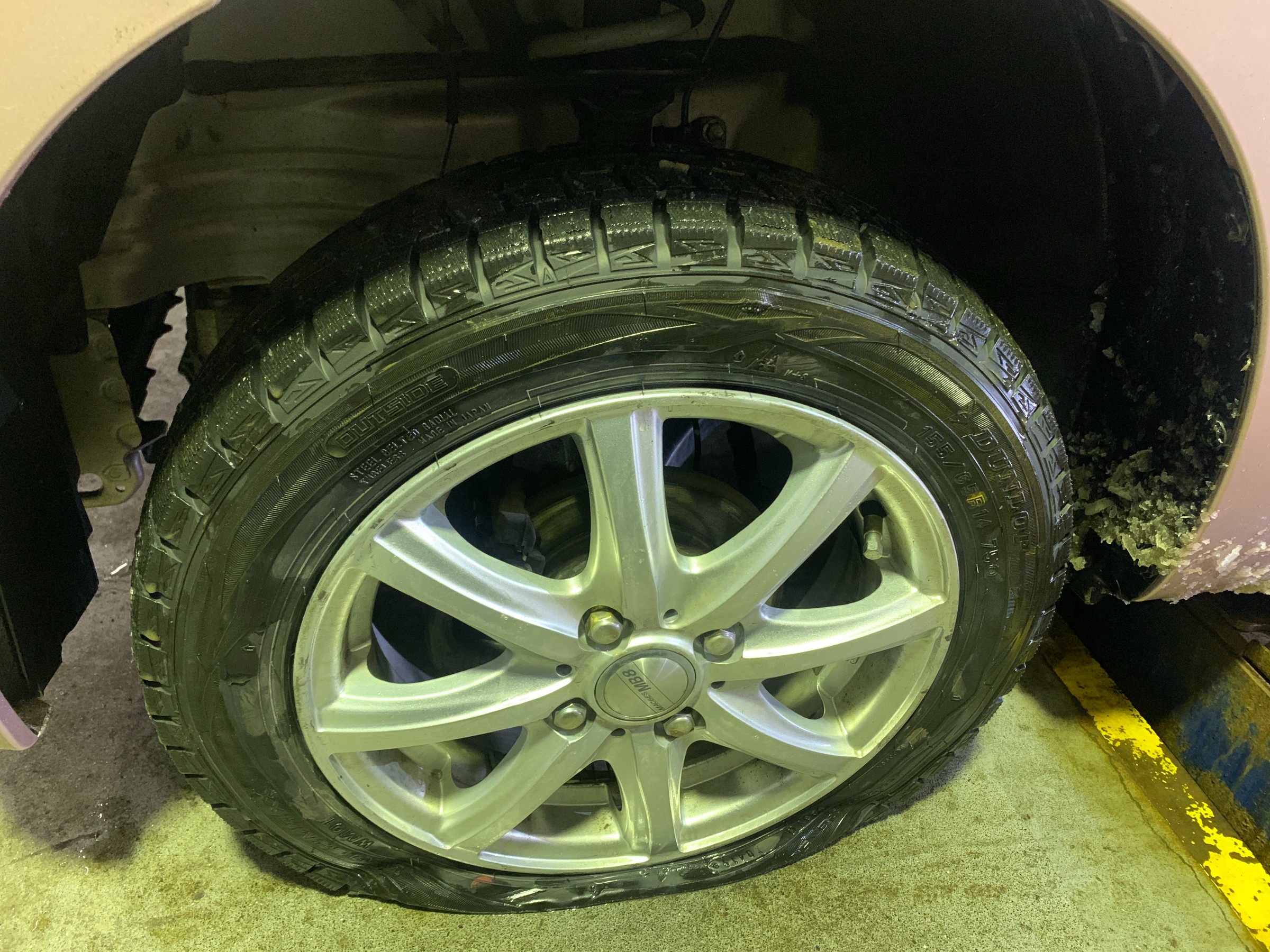 雪融けが進むと タイヤマン藻岩の日常 ミスタータイヤマン 藻岩店 北海道のタイヤ カー用品ショップ ブリヂストンのタイヤ専門店