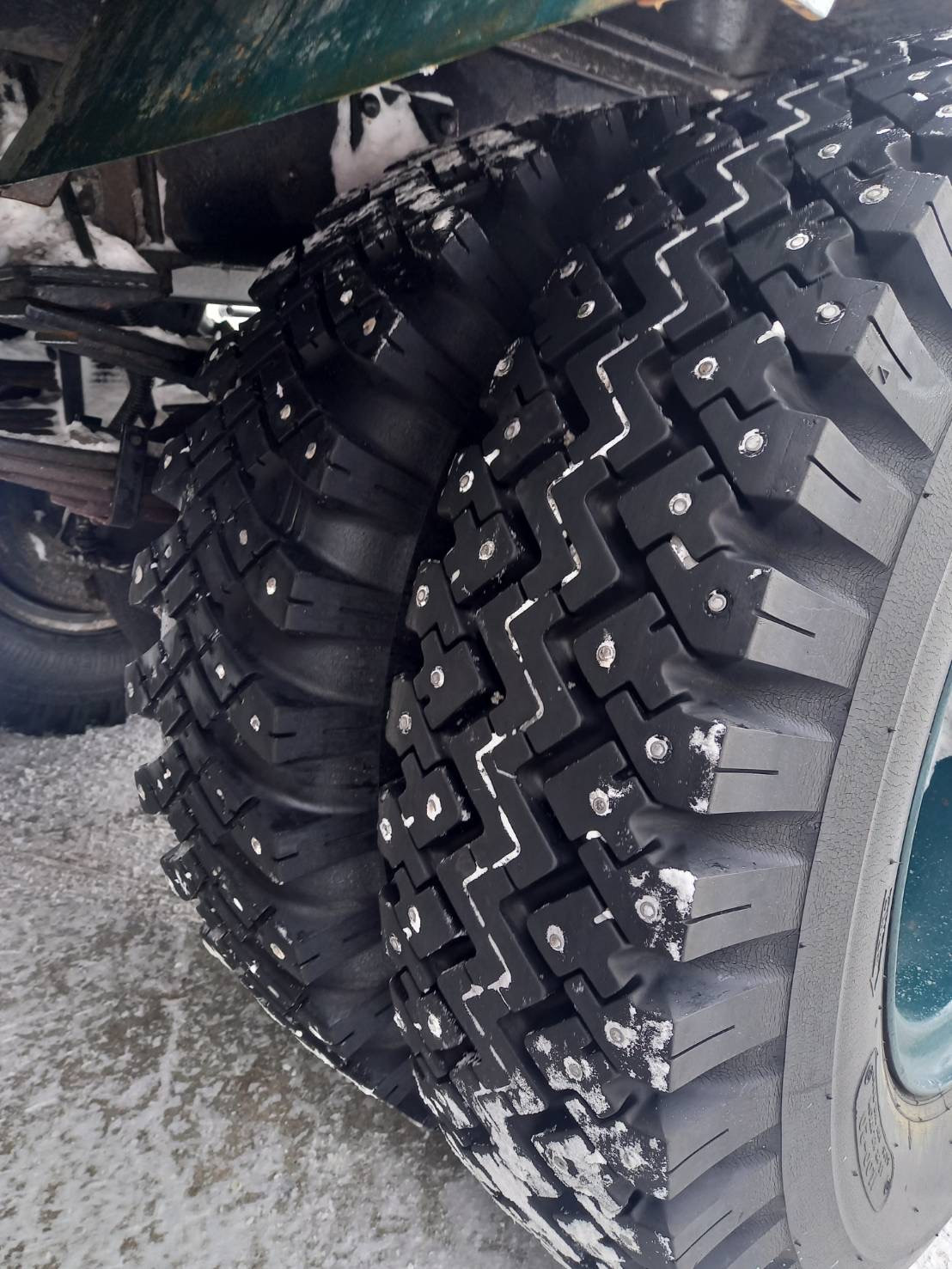 スノータイヤ 車内アクセサリー