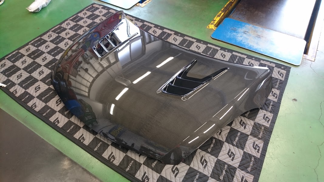 スズキ スイフト ZC32S カーボンボンネット、各種追加メーターの