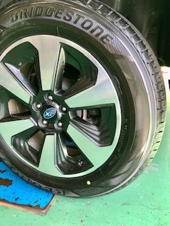 スバル車は1本交換は注意が必要 | スバル フォレスター タイヤ タイヤ