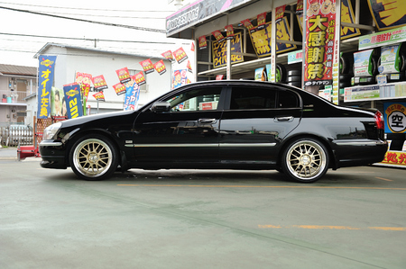 ☆F50シーマｘSSR MS-1 １９インチ装着☆ ② | スタッフ日記