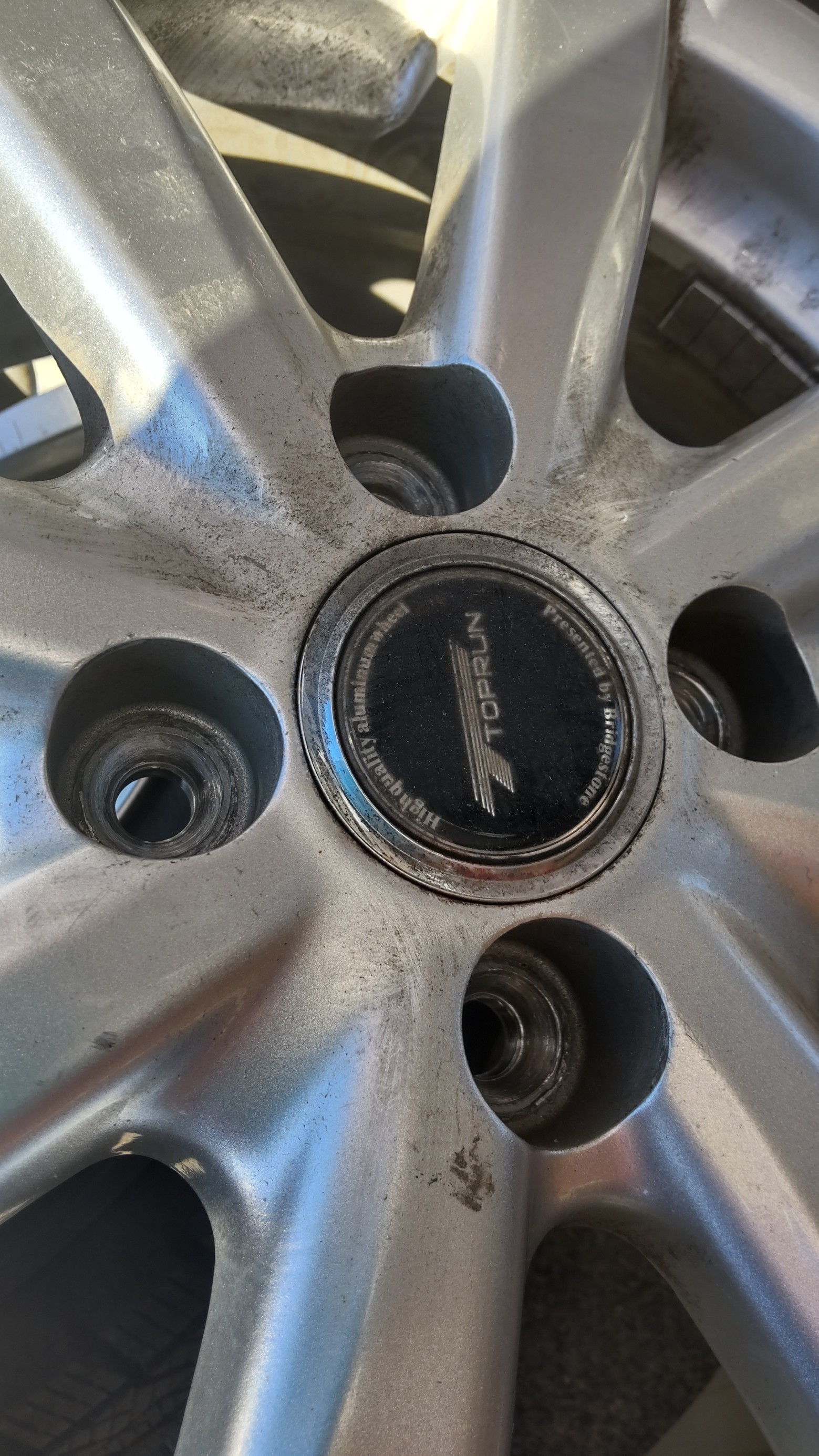 nyaブリヂストン中古タイヤ　ナット、ホイール付き BRIDGESTONE ブリヂストン ホイールナット 16個 日本製 ショート