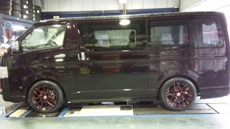 200系ハイエースに新作プレミックス取付 | スタッフ日記 | ミスター