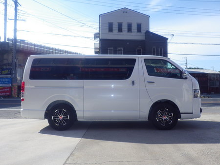 木 金曜日のお仕事は ヾ W ノ スタッフ日記 ミスタータイヤマン まんが 大阪府 和歌山県のタイヤ カー用品ショップ ブリヂストンのタイヤ専門店
