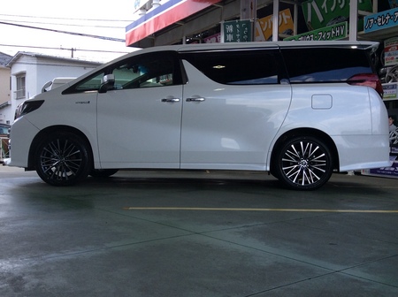 新型アルファード純正タイヤ！！19インチ