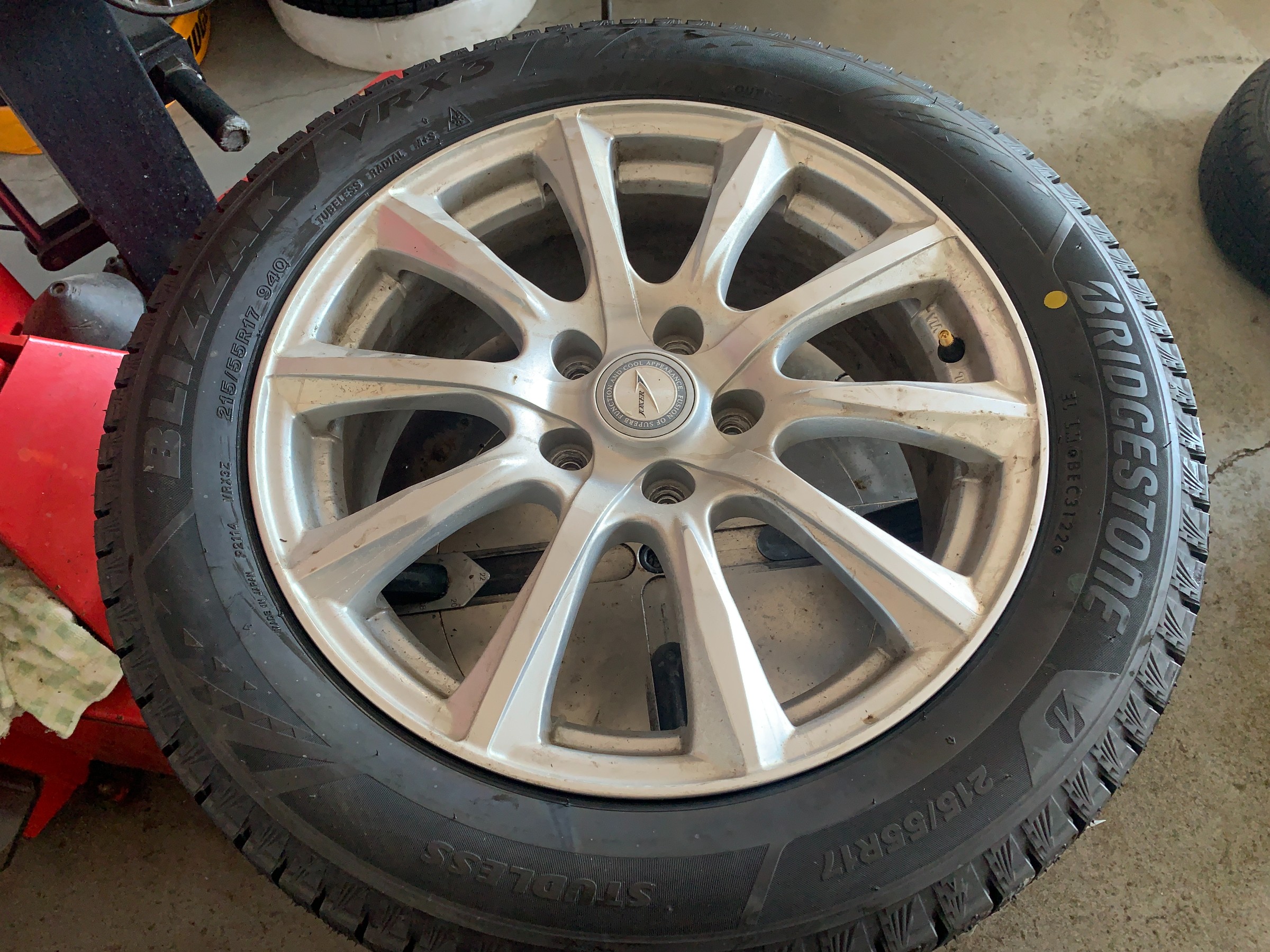 トヨタ クラウン 220系純正 17x7J 215/55R17 XZ3018 - メルカリ