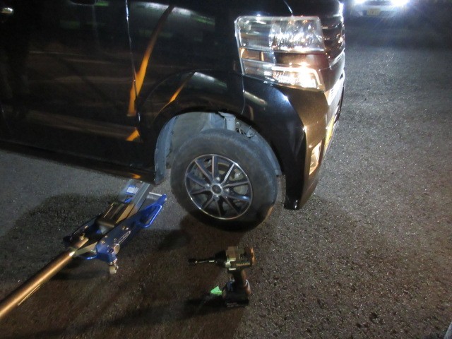 休みですが・・・ZC33SスイフトスポーツのキャリパーOH～塗装・N-BOX