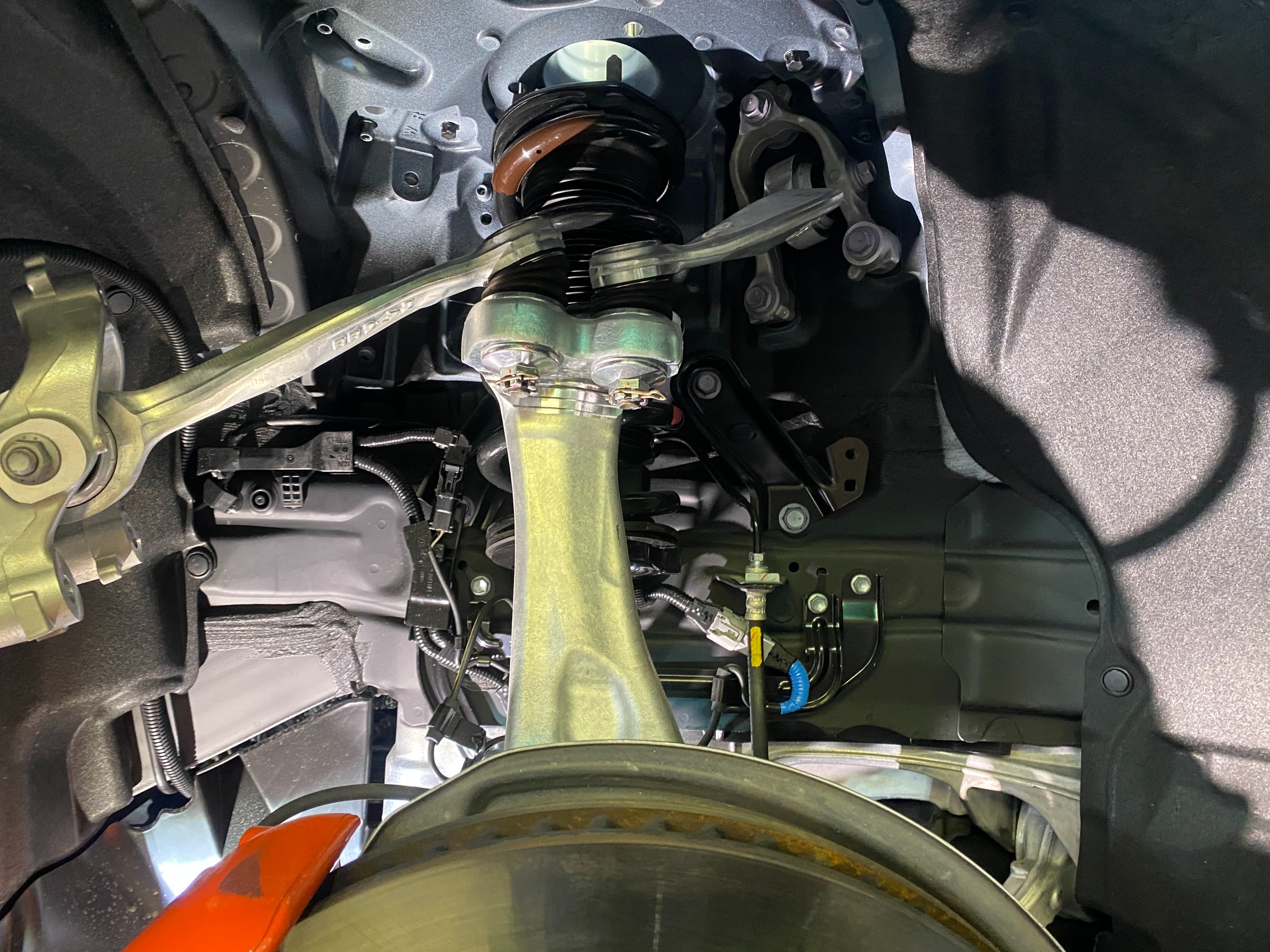 レクサス LC500 コンバーチブル RS-Rダウンサス取り付けと四輪
