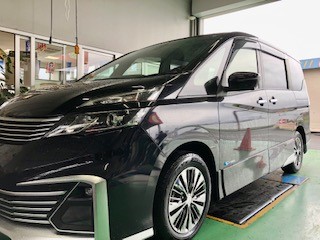 セレナ・ライダーにプレイズPX-RVⅡを装着 | 日産 セレナ タイヤ