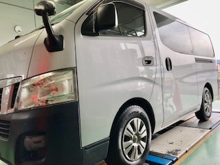 R6ニッサン　キャラバン nv350 タイヤ4本セット（走行距離10Km程度） R6ニッサン キャラバン nv350 タイヤ4本セット（走行距離10Km