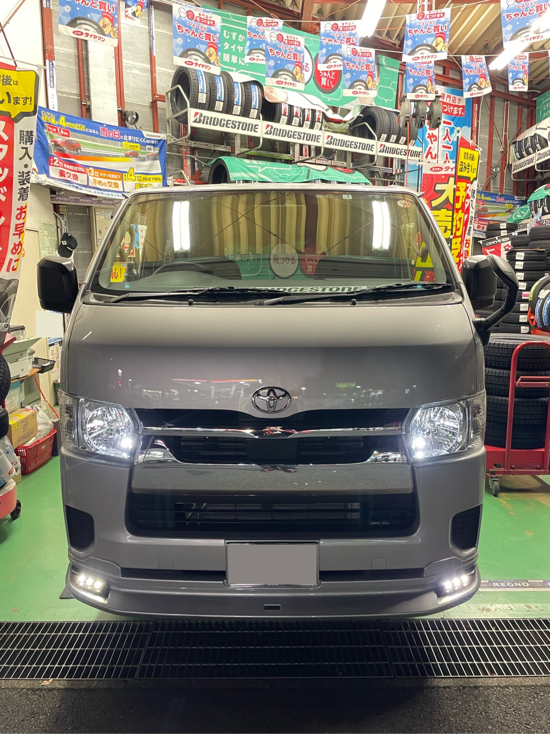 ハイエースバン　モデリスタ　フロントスポイラー ハイエース200系】MODELLISTA Version Ⅱ フロントスポイラー