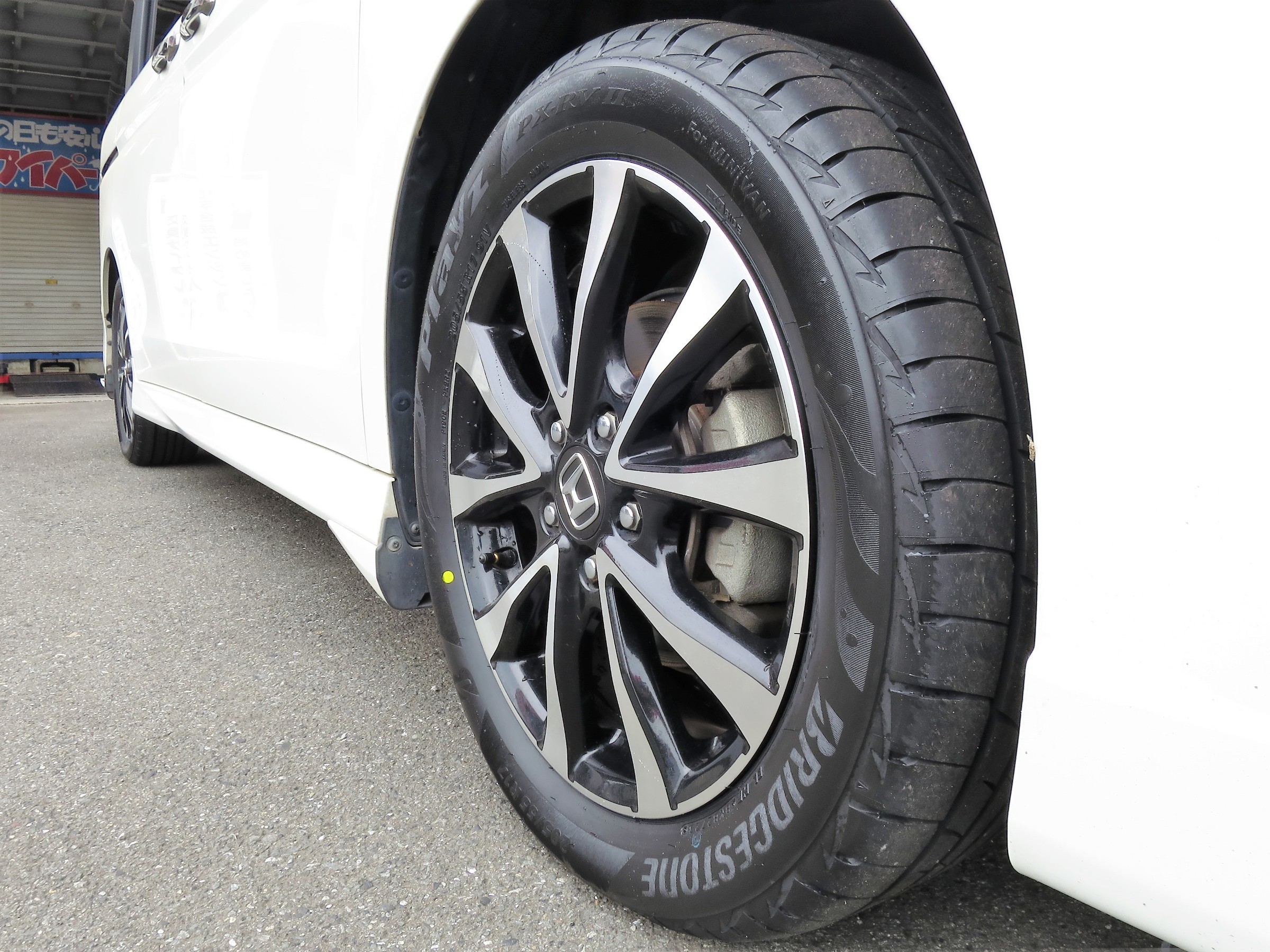 ホンダ ステップワゴンにBRIDGESTONE Playz PX-RVⅡを装着 ホンダ ステップワゴンにBRIDGESTONE Playz PX-RVⅡを装着