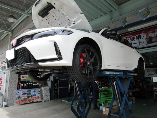 現行シビックタイプR FL5 新車外しマフラー