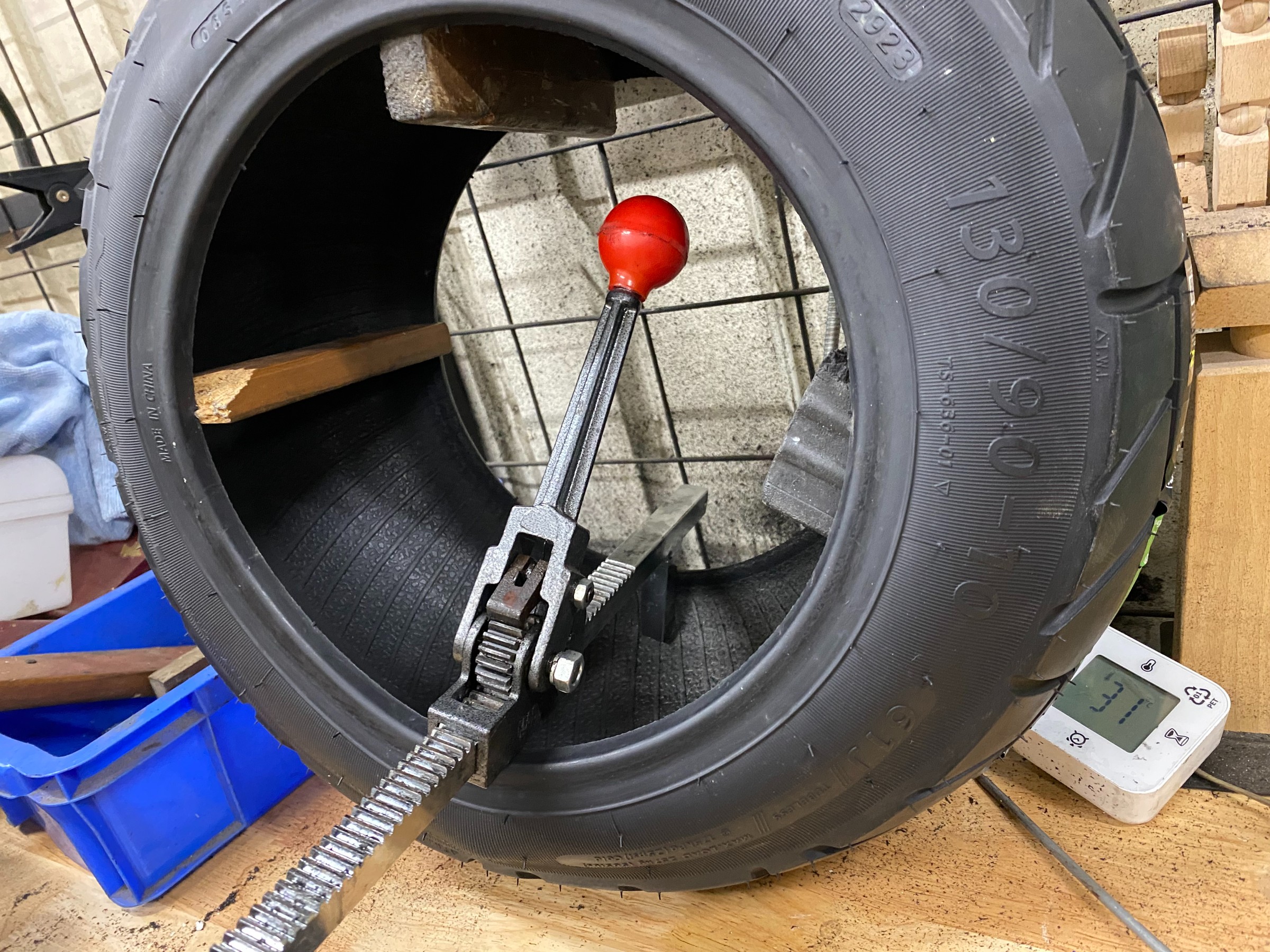 めっちゃ引っ張りタイヤ | タイヤ | BOSSの日記 | ミスタータイヤマン