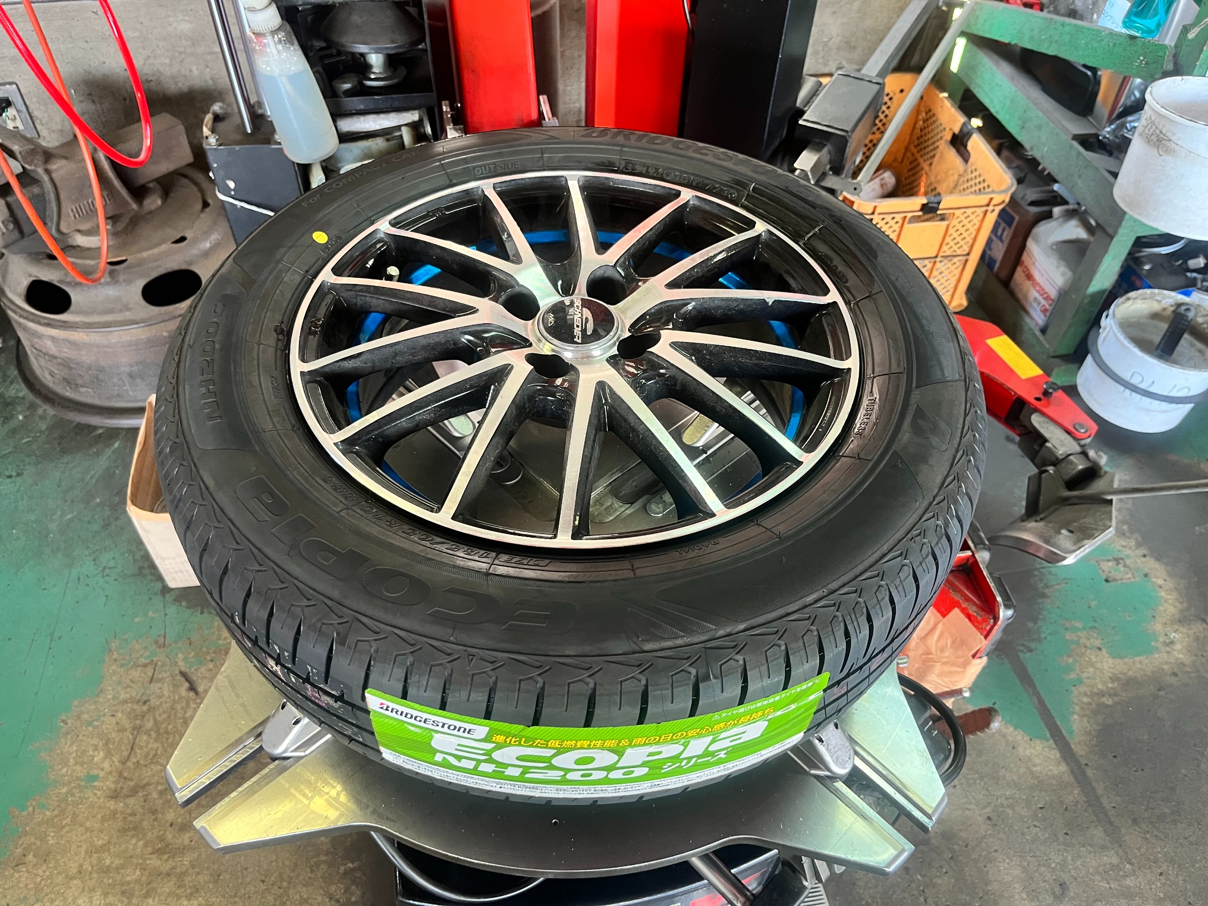 ヨシムラ　アクアタイヤ ☆トヨタ アクア タイヤ交換☆ | トヨタ アクア タイヤ タイヤ