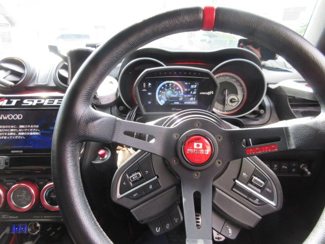 ZC33SスイフトスポーツにワークエモーションCR2P・JAF・アクアのタイヤ