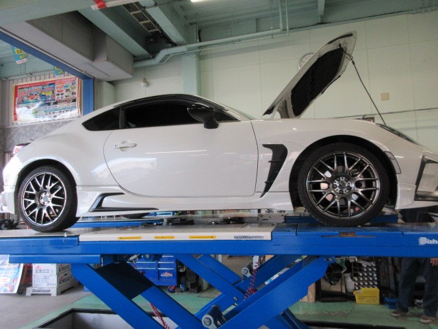 ZC33SスイフトスポーツにワークエモーションCR2P・JAF・アクアのタイヤ