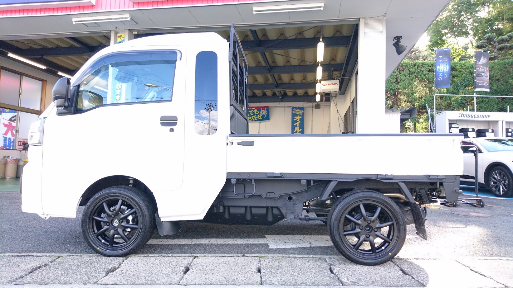 ハイゼットジャンボにタイヤホイールセット装着 | ダイハツ