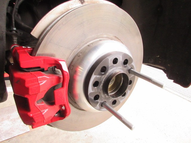 GRスープラのキャリパー交換？キャリートラック/セレナのタイヤ交換