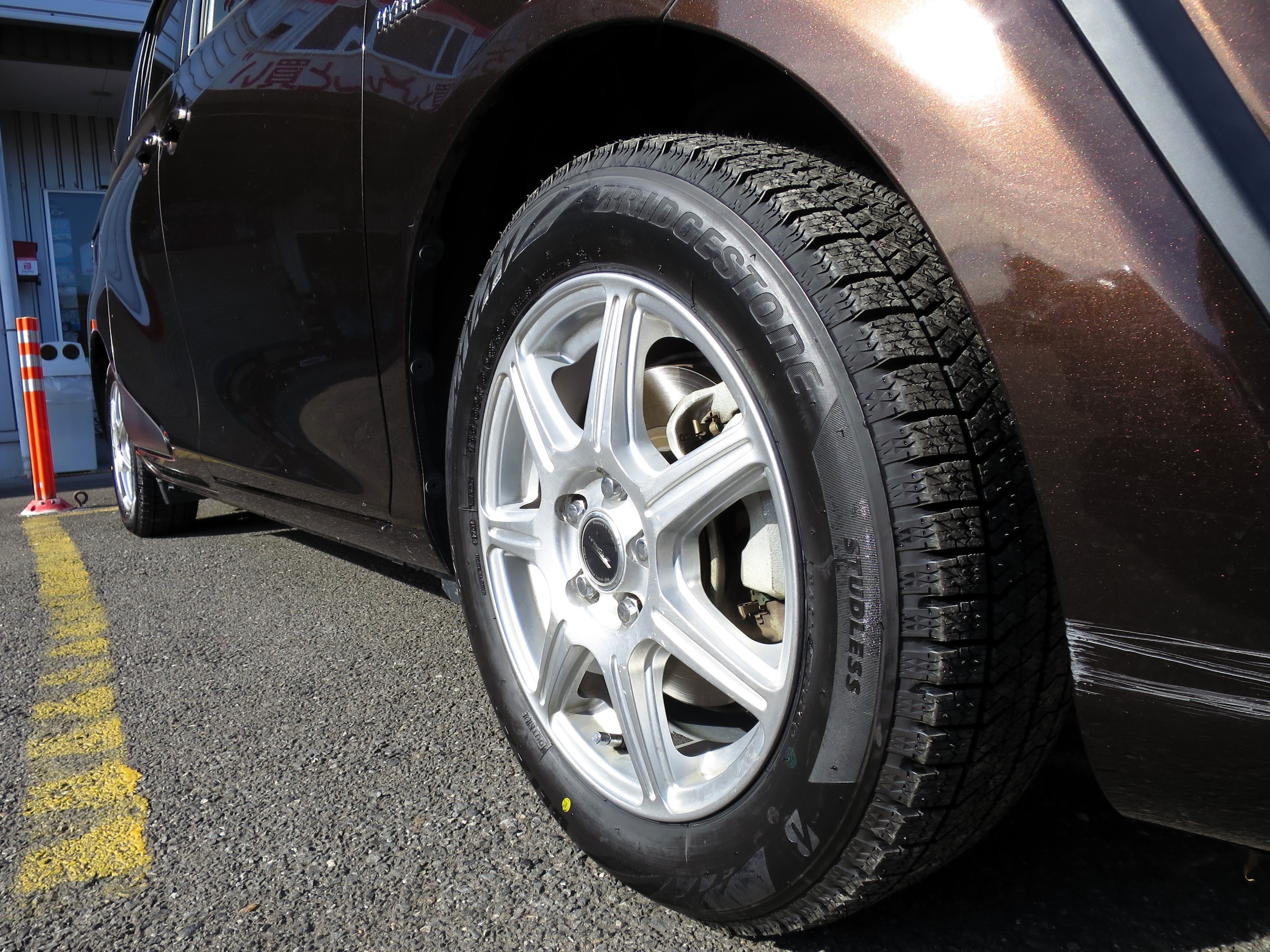 トヨタ シエンタにBRIDGESTONE BLIZZAK VRX2 を装着 | トヨタ シエンタ