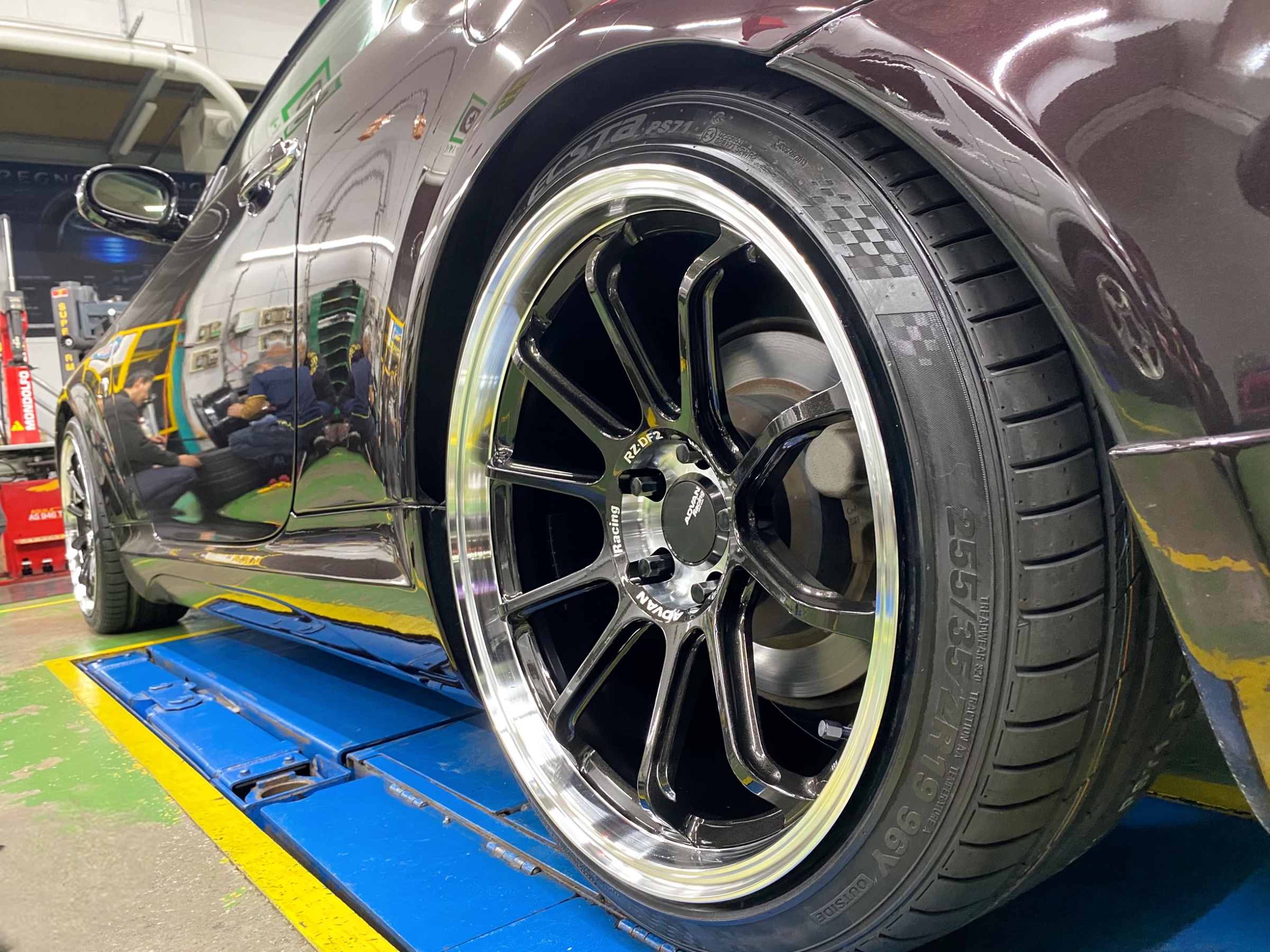 最強カスタム‼︎ 40ソアラにアドバンレーシングRZ-DF2