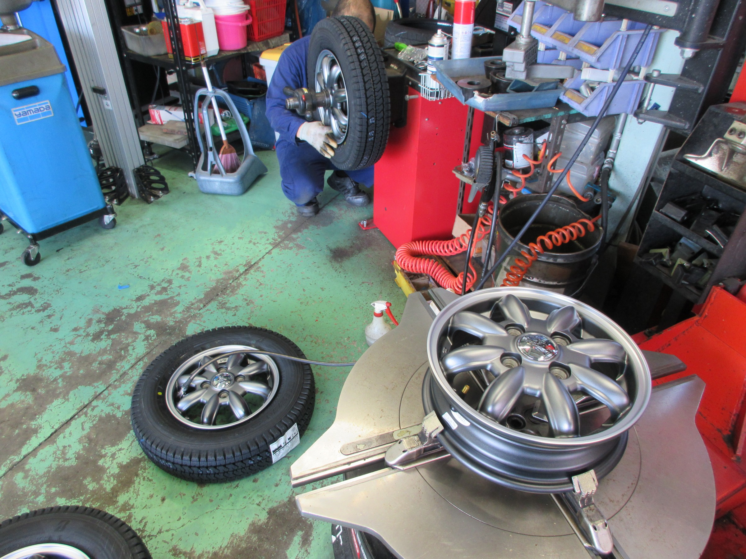 スタッドレスタイヤな一日 Ⅳ ジムニーのホイール合わない・ランサー  